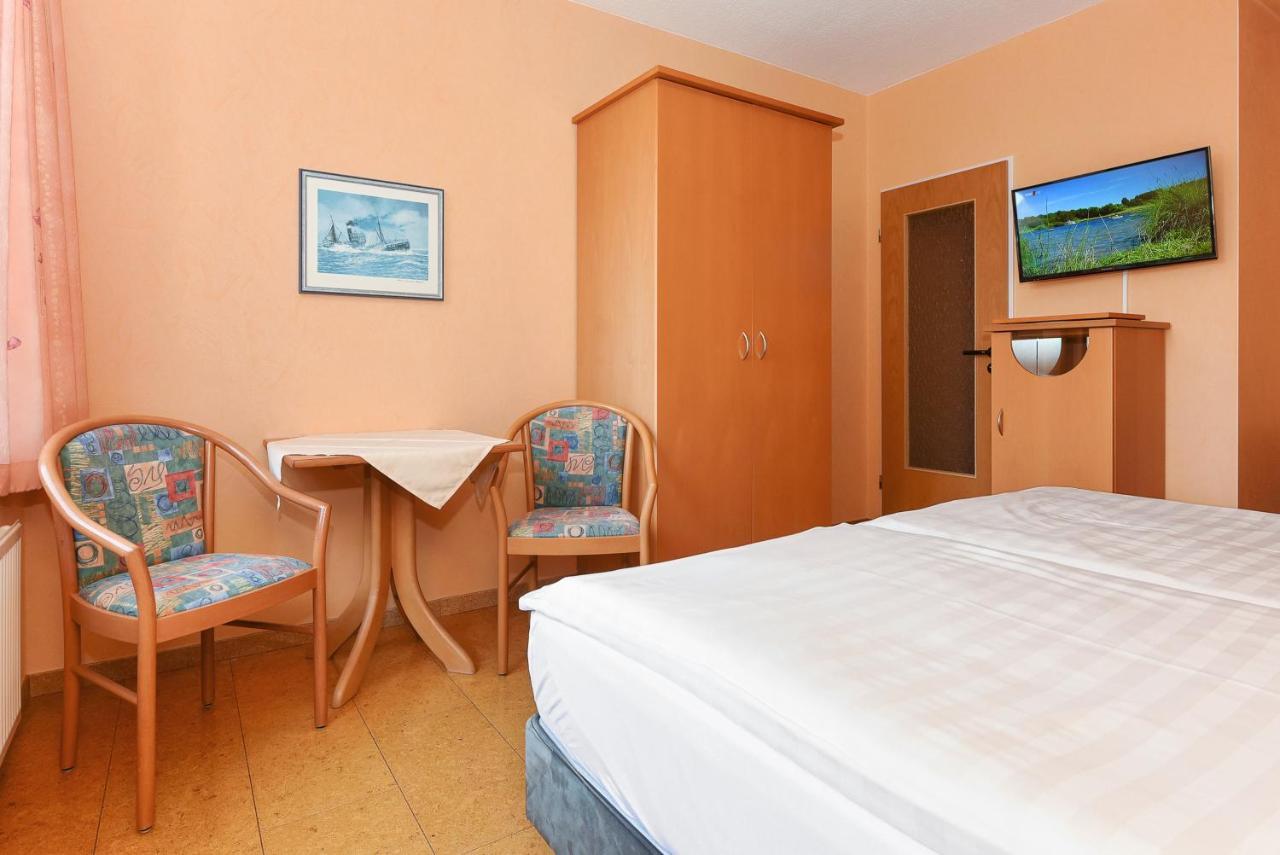 Hotel-Pension Altes Siel Bensersiel Εξωτερικό φωτογραφία