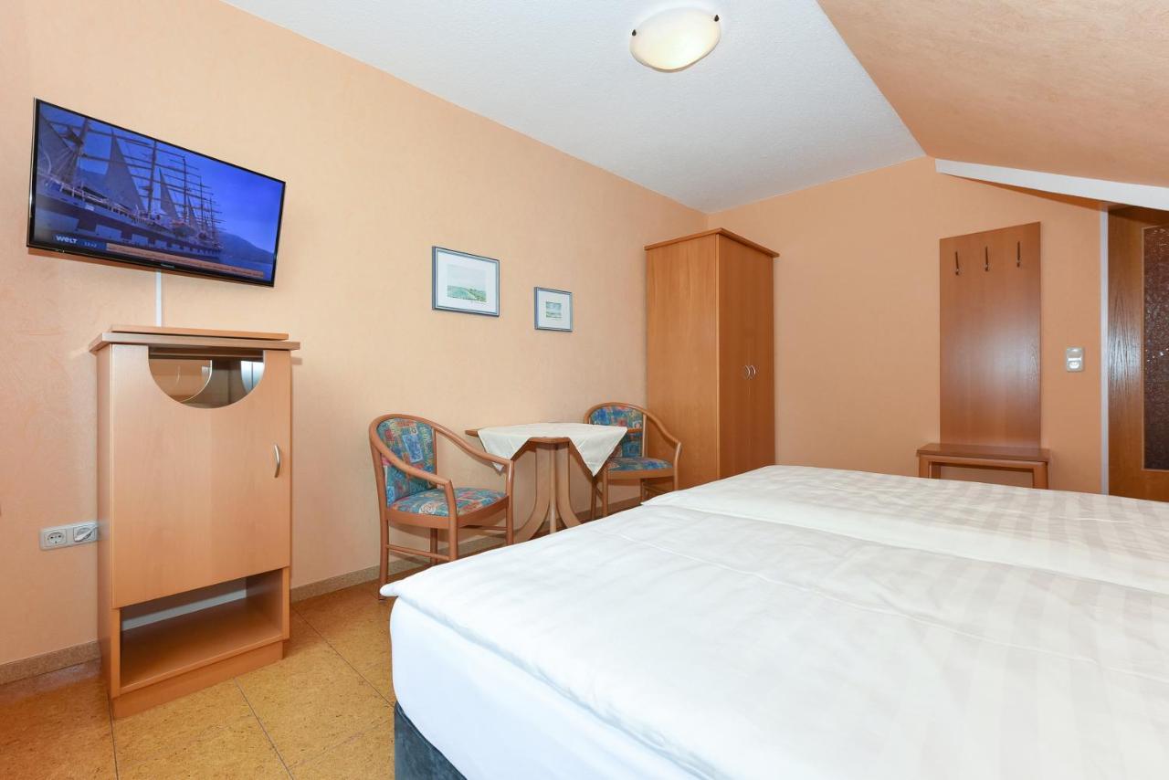 Hotel-Pension Altes Siel Bensersiel Εξωτερικό φωτογραφία